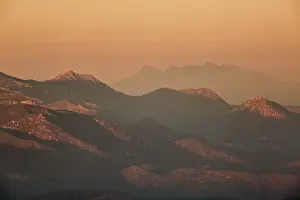 Sergio Arias: Mountain Range at sunset