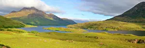 Lochs: Mountain scenery - Loch Lurgainn and Cul Beag with