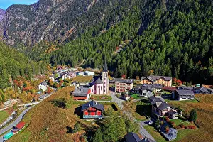 Trento: Mountain village Trento in autumn, drone shot, Vall&, x9960;d