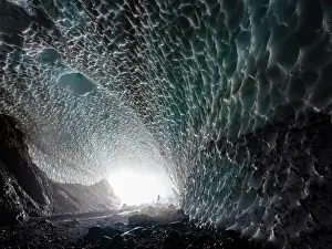 Berchtesgaden: Mountaineer in the ice chapel, ice field at the