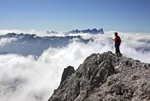 Adige: Mountaineer looking from the Cima Scalieret over