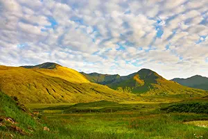 050818: Mountains near Glenmoriston in Glen Shiel, Skye