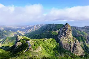 Gomera: Mountains Roque de la Zarcita and Roque de Agando