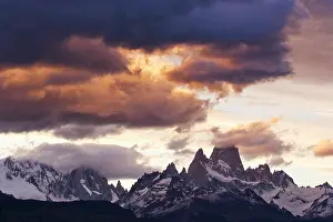 Glaciares: Mt Fitzroy Range and Cerro Torre at dawn