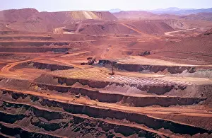 Mining: Mt Newman iron mine on Mt Whaleback Worldos largest