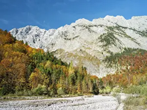 Gaudy: Mt. Watzmann with the east face during fall