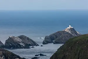 Hermaness: Muckle Flugga with lighthouse, Hermaness