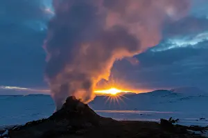 Thermal: Mud pot with steam source at sunrise, Hverir sol