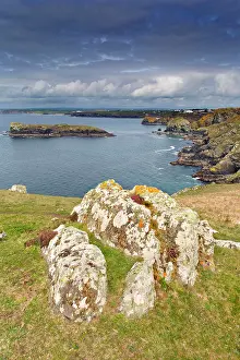 Porthleven: Mullion Cliffs - view towards Porthleven
