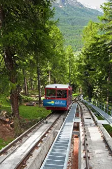 Tram: Muottas Muragl, Switzerland. Funicular to