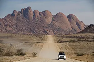 Truck: Namibia, Usakos, Safari truck drives down