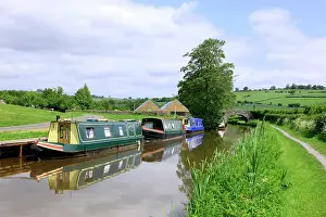 Canals: Narrow Boats - Monmouth and Brecon Canal