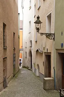 Defreitas: Narrow street in Passau, Germany