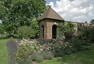 Paul Felix: National Trust Gardens (occupied by the Verney family