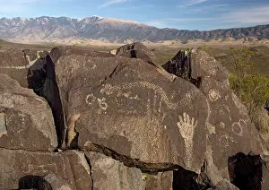 Enviroment: Native American Petroglyphs - Bighorn / Big-horn