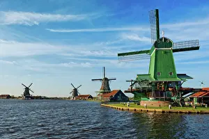 Wheel: Netherlands rural landscape Windmills at famous