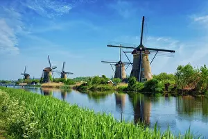 Wheel: Netherlands rural landscape with windmills at famous