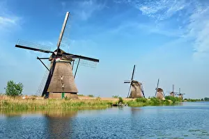 Wheel: Netherlands rural landscape with windmills at famous