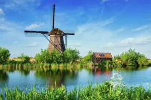 Wheel: Netherlands rural landscape with windmills at famous