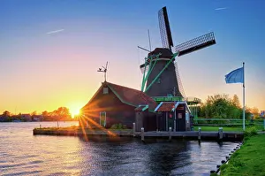 Smock: Netherlands rural lanscape Windmills at famous t