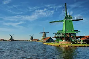 Fashioned: Netherlands rural lanscape Windmills at famous t