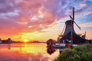 Fashioned: Netherlands rural scene, - windmills at famous t
