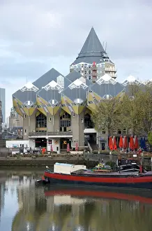 Lisa: Netherlands, South Holland, Rotterdam, Kubuswoningen