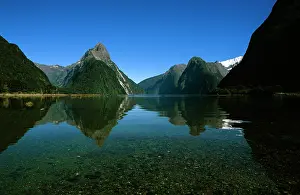 Sounds: New Zealand - Milford Sound Fiordland National
