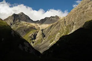 Vast: New Zealand, South Island, Arthurs Pass
