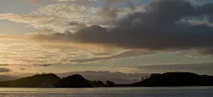 Stewart: New Zealand - Sunset / evening sky over Stewart Island