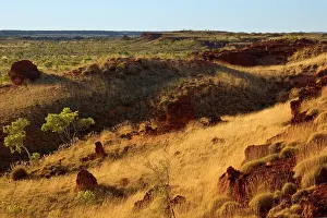 Terraced: Ngumban Cliffs - view towards the terraced red