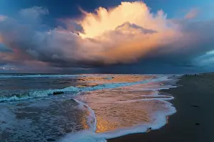Waves: North Sea, coastline with a stormy sky developing