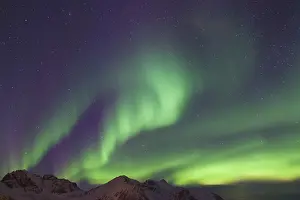 Wavy: Northern Lights - Aurora Borealis over the Lofoten - Norway