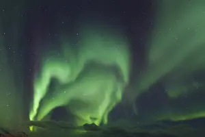 Wavy: Northern Lights - Aurora Borealis over the Lofoten - Norway
