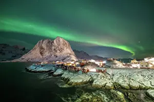 Cabin: Northern lights over Hamnoy rorbu cabins, snowy