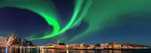 Situation: Northern lights in Svolva Panorama Lofoten Norway