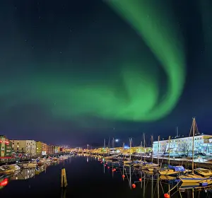 Situation: Northern lights in Trondheim Norway