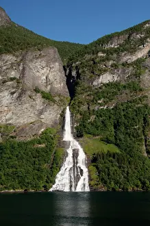 Sightseeing: Norway, Geirangerfjord (UNESCO), Geiranger