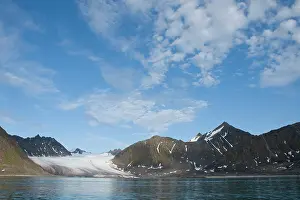Retreating: Norway, Svalbard Archipelago, Spitsbergen