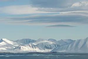 Lenticular: Norway, Svalbard Archipelago, Spitsbergen