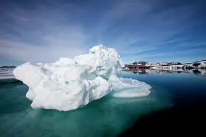 Edgeoya: Norway, Svalbard, Edgeoya Island, Icebergs