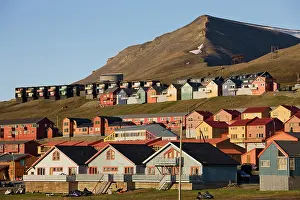 Longyearbyen: Norway, Svalbard, Longyearbyen, Setting
