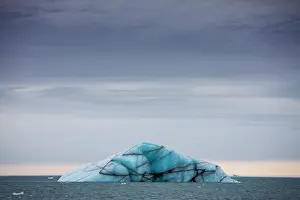 Icefield: Norway, Svalbard, Nordaustlandet, Deep blue