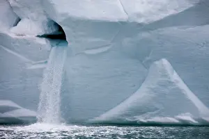 Icefield: Norway, Svalbard, Nordaustlandet, Melting