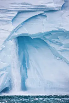 Souders: Norway, Svalbard, Nordaustlandet, Waterfall