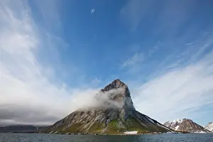 Screaming: Norway, Svalbard, Spitsbergen Island, Gnal