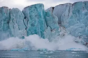 Calving: Norway, Svalbard, Spitsbergen Island, Icebergs