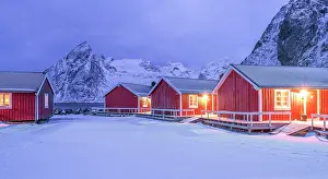 Cabin: Norwegian Red Cabin accommodation in the Lofoten