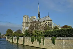 Churches: Notre Dame on the Seine river, Paris, France, Europe