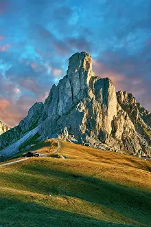 Monte: Nuvolau mountain, Monte Nuvolau, Giau Pass, Passo